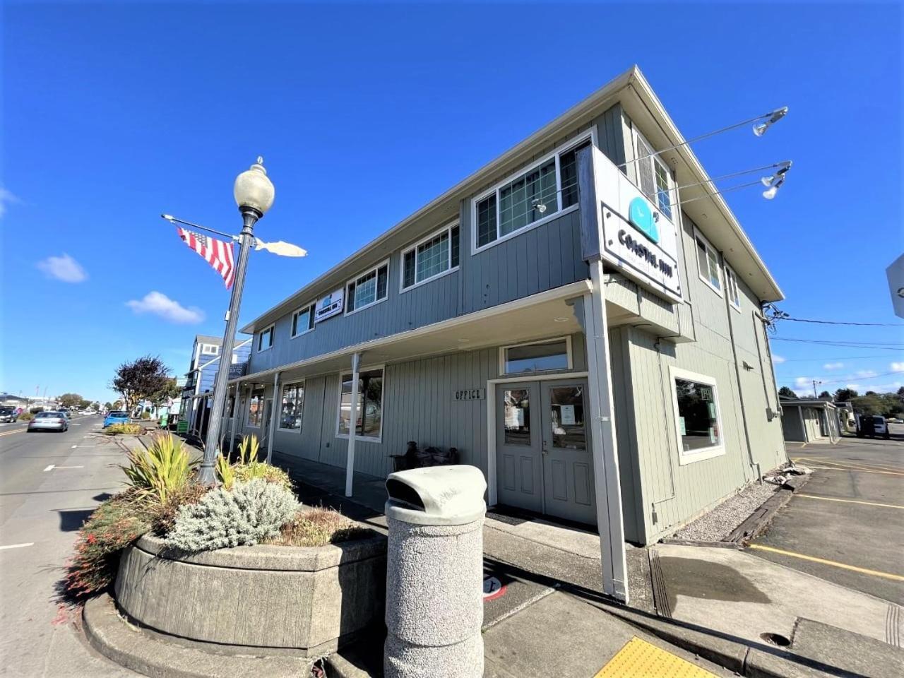 Coastal Inn And Suites Long Beach Exterior photo