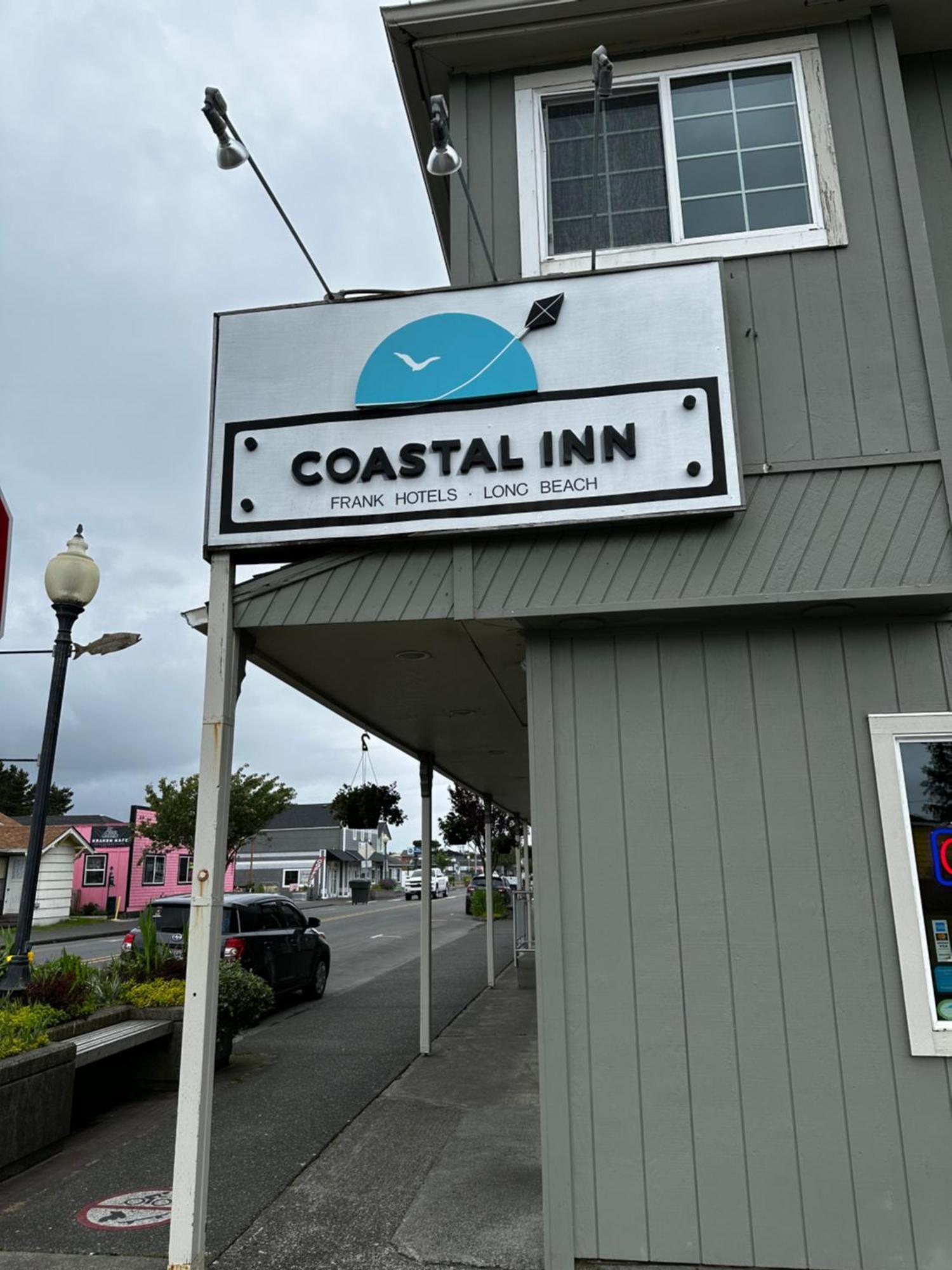 Coastal Inn And Suites Long Beach Exterior photo
