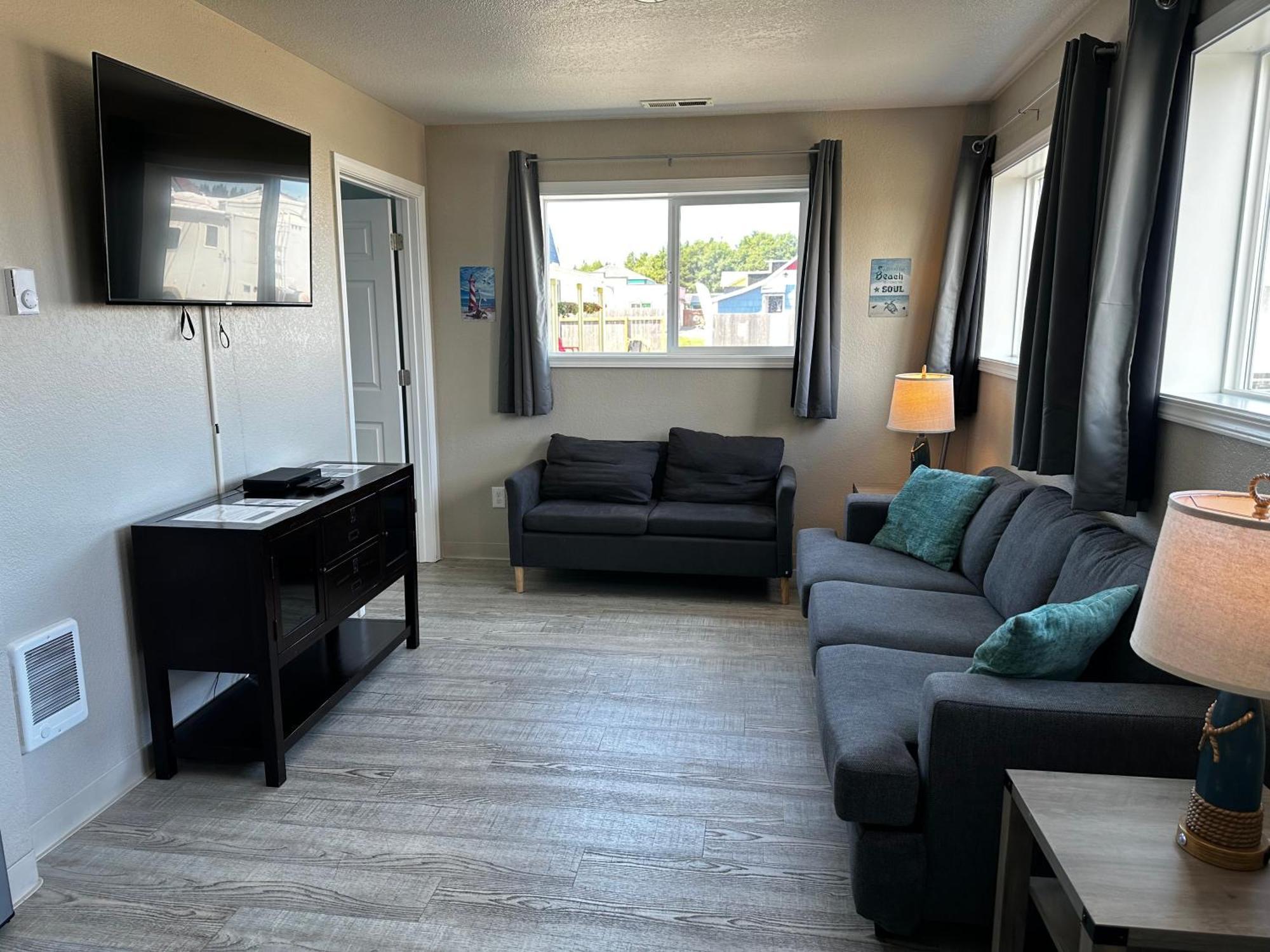Coastal Inn And Suites Long Beach Room photo