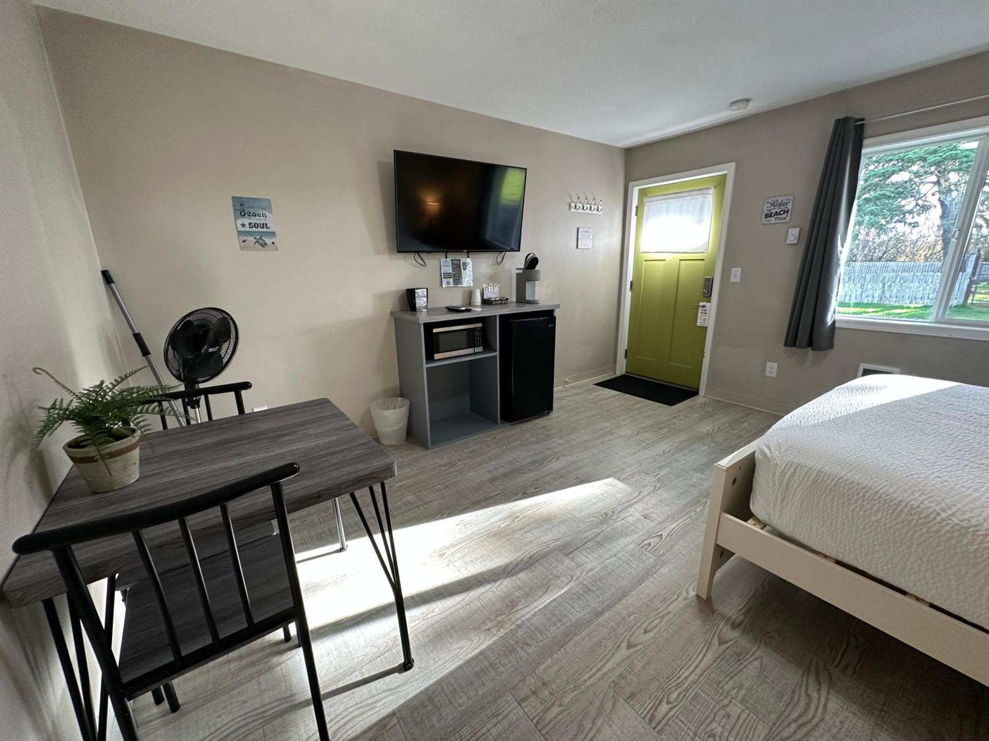 Coastal Inn And Suites Long Beach Room photo